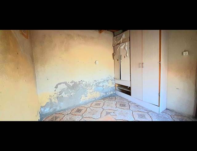 3 BEDROOM HOUSE FOR SALE IN SESHEGO E